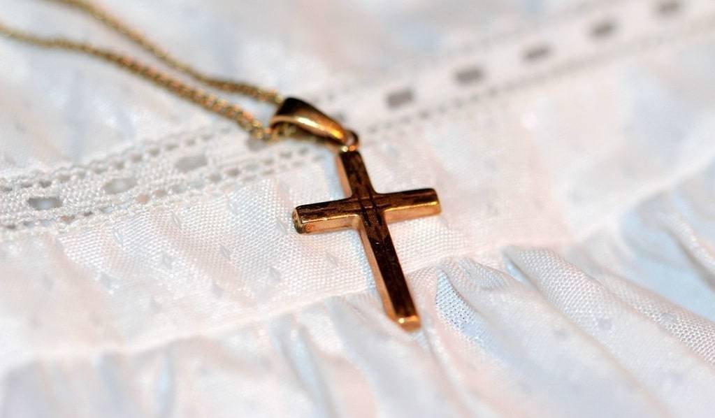 Baptême : comment choisir les parrains et marraines ?